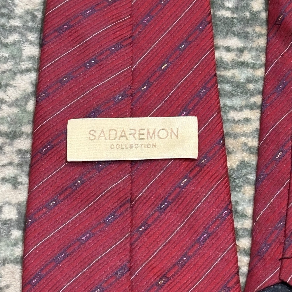 Vintage this Sadaremon Collection silk necktie Red And Blue Geometric - Picture 3 of 7